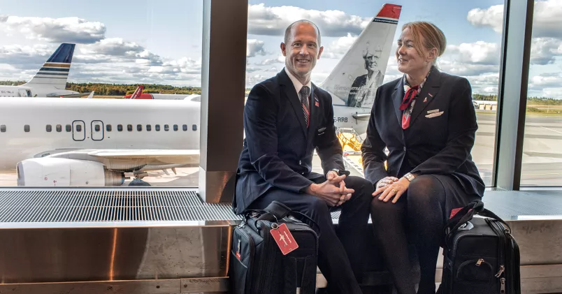 Christian Pettersson och Susanna Kindblad på Arlanda flygplats. De är förtroendevalda i Unionenklubben