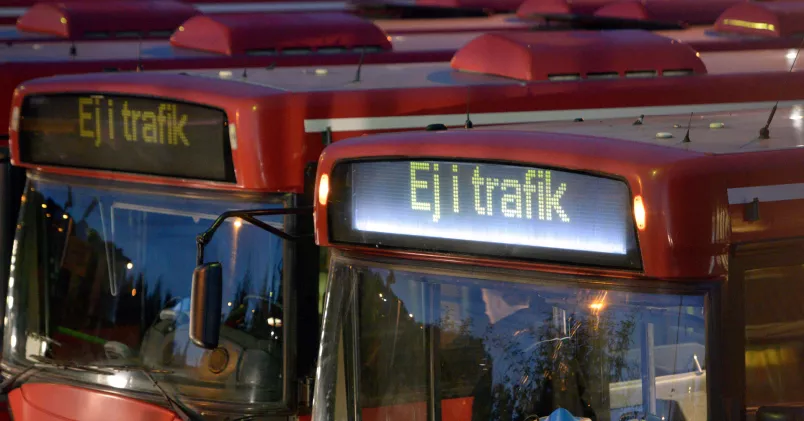 Bussar med skylten Ej i trafik