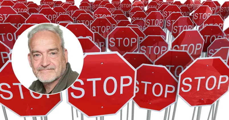 Palle Gustafsson Stoppskyltar som står på rad