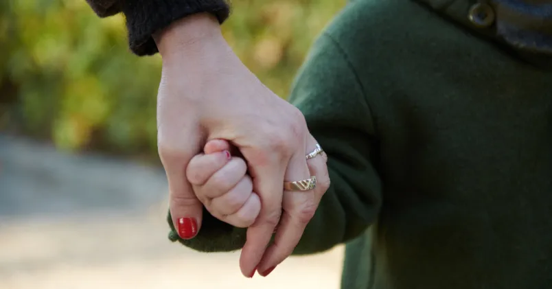 Selene Cortes från Bufff ger råd om hur man pratar med barn om en anhörigs fängelsedom.