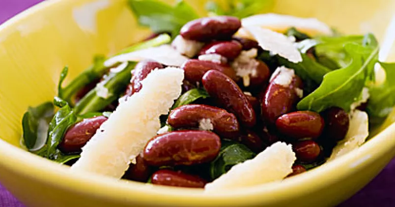 Sallad med kidnebönor och ruccula