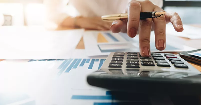 Administratörer, där majoriteten är kvinnor, är ett yrke där många arbetstillfällen kommer försvinna på grund av digitalisering och automatisering. Shutterstock
