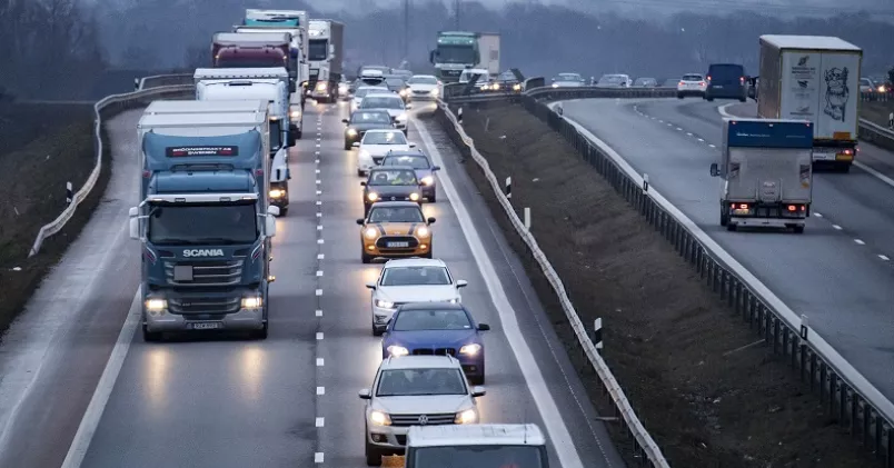 Många tar bilen till jobbet av gammal vana