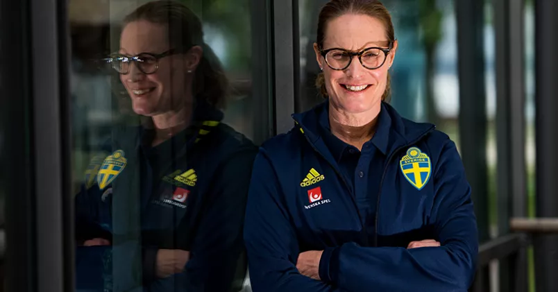 "Alla, inte bara de som gör målen, är delaktiga," säger Cecilia Sandell, herrlandslagets koordinator, om jobbet under fotbolls-EM. Svenska Fotbollförbundet