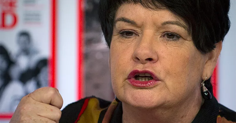 Sharan Burrow, generalsekreterare för världsfacket ITUC, talar vid toppmötet i Davos. AP/TT