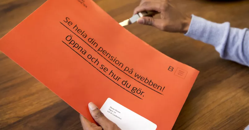 I dagarna skickas årets orange kuvert ut. TT