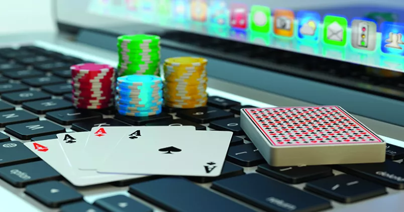 "Att jag - vuxen med högskolepoäng - kunde bli besatt av spel har jag svårt att förstå", säger Anita Larsson. Shutterstock