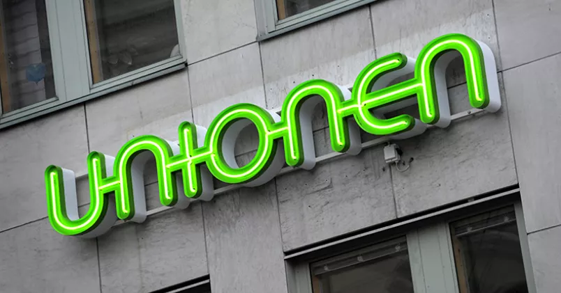 Unionens logga på husfasad.