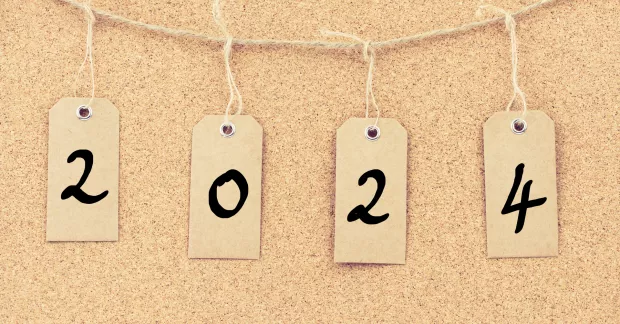 En anslagstavla med siffrorna 2024 på.