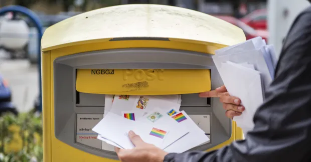 hop med brev i brevlåda