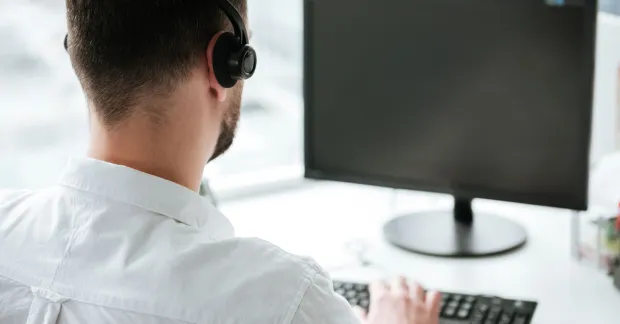 Anställd på callcenter
