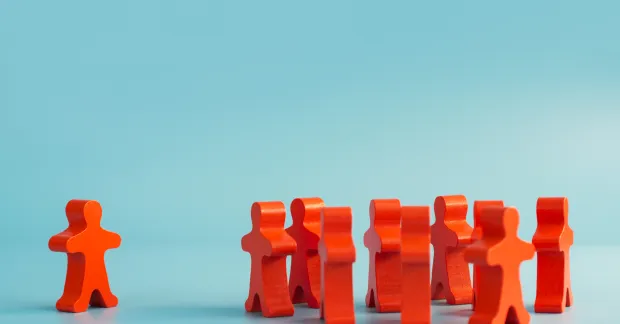 Anställda köps ut istället för att laga arbetsmiljön