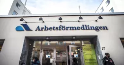 Utsidan av Arbetsförmedlingens kontor.