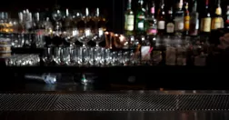 Bardisk i en tom bar.