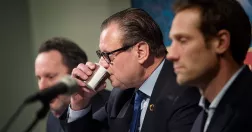 Marcus Nilsson till höger. Till vänster Kaarel Lehiste.