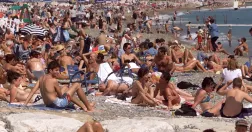 Lionel Cironneau / AP