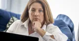 Anna Karin Wallberg fick rådet att göra en snygg cv i ett grafikprogram - trots att cv:n då kan fastna i arbetsgivarnas nya AI-filter.